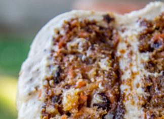 Birthday Cake : Carrot Cake with Cream Cheese Maple Pecan Frosting