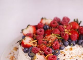 Birthday Cake : GLUTEN FREE CHEESCAKE