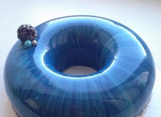 Birthday Cake : Olga Noskova creates cakes with a special glaze that makes confectionery…