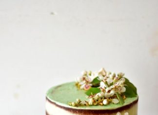 Birthday Cake : Pistachio Cake with Buttercream + Lima Vanilla