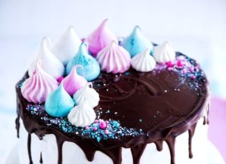 Birthday Cake : Meringue Dream Cake (via Bloglovin.com )