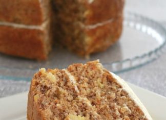 Birthday Cake : My family loves this recipe! It’s the best thing ever! Give me cream cheese fros…