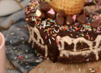 Birthday Cake : The most AMAZING Clinkers Chocolate Brownie Ice-Cream Cake ever!!!
