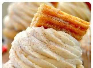 Birthday Cake : These Churro Cupcakes are bursting with cinnamon sugary goodness in every bite! …
