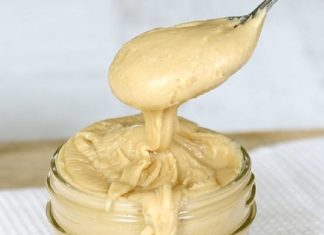 Birthday Cake : This is the easiest salted caramel frosting recipe ever! It takes no time at all…