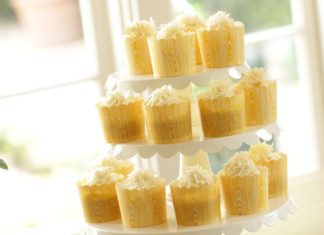 Birthday Cake : Banana Coconut Cupcakes