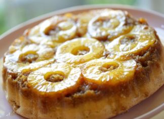 Birthday Cake : Pineapple Upside Down Cake. A classic dessert reci…
