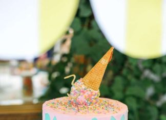 Birthday Cake : What a stunning cake at a ice cream birthday party! See more party ideas at Catc…