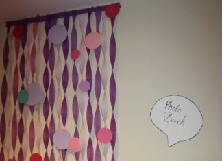 Birthday Decoration : Alice in Wonderland Party: Photo booth set up.