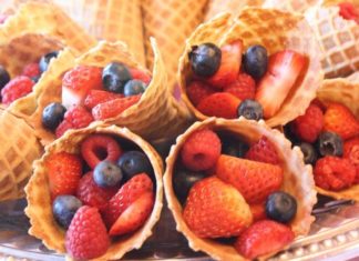Birthday Decoration : Berry filled ice cream cones at a Fairy Party #fairy #partyfood