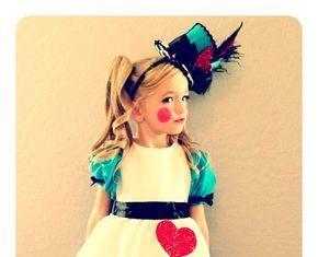 Birthday Decoration : DIY Alice in Wonderland Halloween Costume Idea