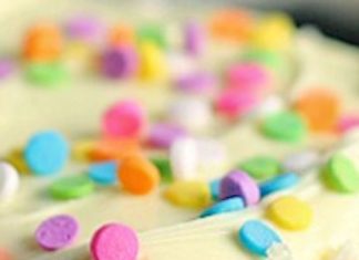 Birthday Decoration Ideas : Cream Cheese Funfetti Bars