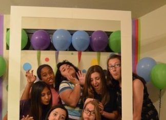 Birthday Decoration Ideas : Sweet 16 party – Used the Polaroid photo frame idea. Turned out great!