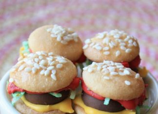 Birthday Decoration Ideas : itty bitty burger bites