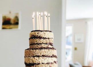 Birthday Decoration Ideas : peanut butter chocolate rice krispie cake