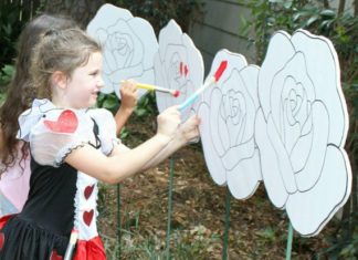 Birthday Decoration : Paintable white roses/ alice in wonderland party
