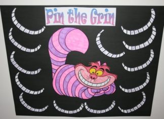 Birthday Decoration : Photo 26 of 40: Alice in Wonderland, Mad Tea Party / Birthday “Down the Rabbit H…