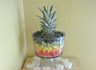 Birthday Decoration : Sour cream fruit dip clouds recipe idea for rainbow or unicorn birthday party