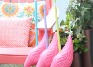 Birthday Decoration : The DIY from Damask Love for this Alice in Wonderland Croquet Set is on The Home…