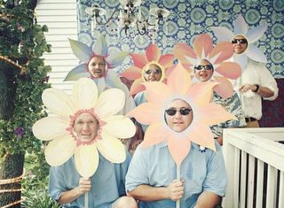 Birthday Decoration : This is cute for a flower party. They can also be used for a class picture!