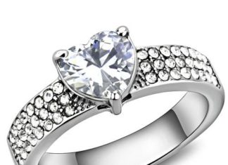 Birthday Gifts Ideas : A Perfect 1.7CT Heart Cut Russian Lab Diamond Anniversary Ring