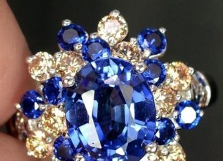 Birthday Gifts Ideas : A Vintage 2.8CT Oval Cut Blue Sapphire & Topaz Ring