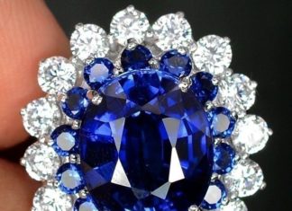 Birthday Gifts Ideas : Vintage Gorgeous 6.8CT Oval Cut Royal Blue Sapphire Ring