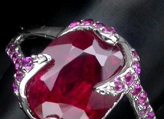 Birthday Gifts Ideas : Vintage Natural 7CT Oval Cut Blood Red Ruby with Red Ruby Accents