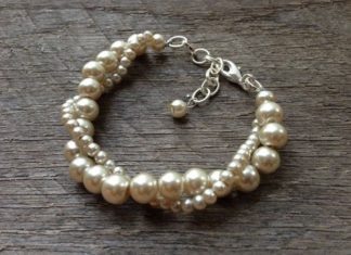 Birthday Gifts Inspiration : Bracelet de perles Champagne torsadée par haileyallendesigns, $18.00
