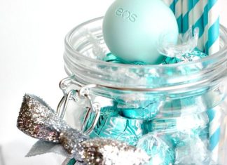 Birthday Gifts Inspiration : Teal Birthday gift made with Cricut Explore! By Amber fro “Crazy Little Projects…