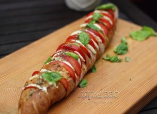 Birthday Inspiration: Fächerbaguette Brot mit Tomate Mozzarella und italienischen Kräutern. Ein perf…