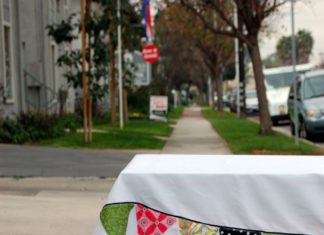 Birthday Inspiration: Wimpelkette auf Tischdecke nähen, einfacher Trick