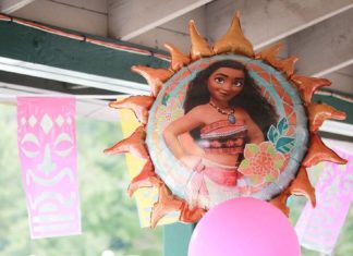 Birthday Party : Does your child want a Moana Birthday Party Theme? #AD Check out our Moana Party…