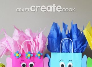 Birthday Party : Easy to make Trolls Birthday Party Favor Bags! #BirthdaysMadeBrighter #Collectiv…