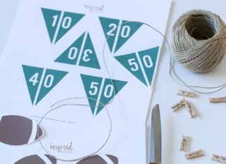 Birthday Party : FREE PRINTABLE – DIY Football Yard Line Garland via inspiredbycharm.com / footba…