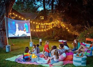 Birthday Party Inspiration : Now playing on a lawn near you: a party that celebrates summer, cinema, and comm…