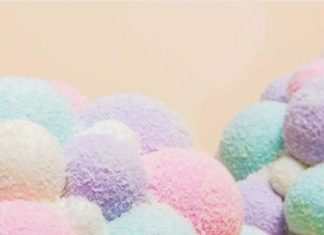 Birthday Party Inspiration : So, Pom-Pom Cakes Exist, and OMG, SO FLUFFY