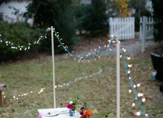 Birthday Party Inspiration : Kids' Table at an outdoor movie birthday party