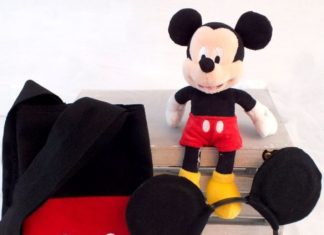 Birthday Party : Our Mickey Mouse Party Favor Bags are adorable, fun and so easy to make. The Mic…