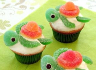 Birthday Party : Sea turtle cupcakes!!
