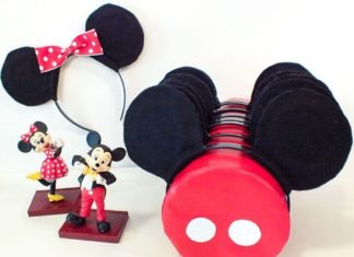 Birthday Party : These DIY Mickey & Minnie Mouse Ears are a super fun party favor for a Mickey Mo…