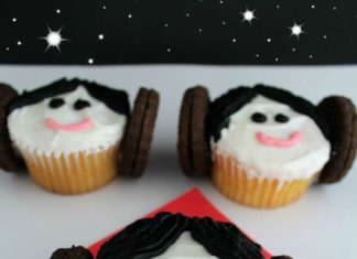Birthday Party : These Star Wars Princess Leia Cupcakes are super cute to make and tons of fun to…