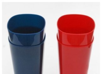 Birthday Party : Use inexpensive plastic tumblers and plastic dinosaurs to make these awesome DIY…