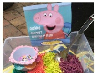 Birthday Party : What kid wouldn't love this hands-on Peppa Pig birthday party?? From sensory…