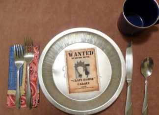 Birthday Decoration : Fun table setting (including wanted posters as place setting cards) for cowboy, …