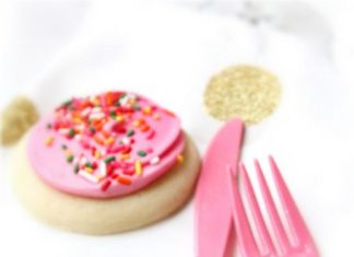 Birthday Decoration : Gold Glitter Party Utensils, Set of 10, Knives, Forks, Spoons, Pink Princess, Ho…