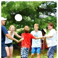 Birthday Decoration : Just Keep it Up – A Fun Balloon Game for Kids, Teens and Adults to Play – perfec…