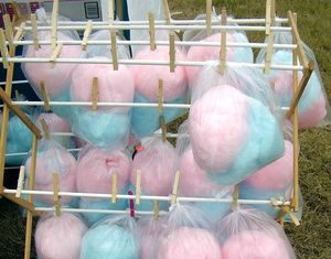 Birthday Decoration : Tammy Tyler, this is a good idea if you decide to use your cotton candy machine …
