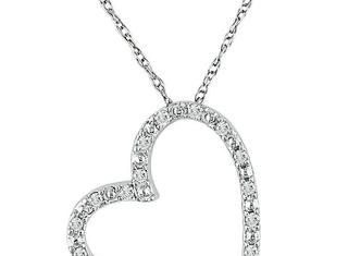 Birthday Gifts Ideas : A Vintage Russian Lab Diamond Heart Solitaire Pendant Necklace