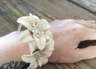 Birthday Gifts Ideas : Floral Faceted Jewel Accent Wrist Bracelet
